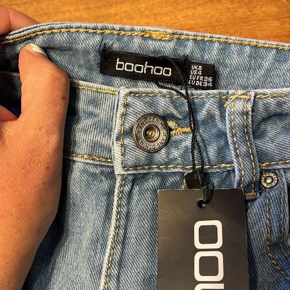 Boohoo Tall Basics High Waisted Mom Jeans - Picture 2 of 7